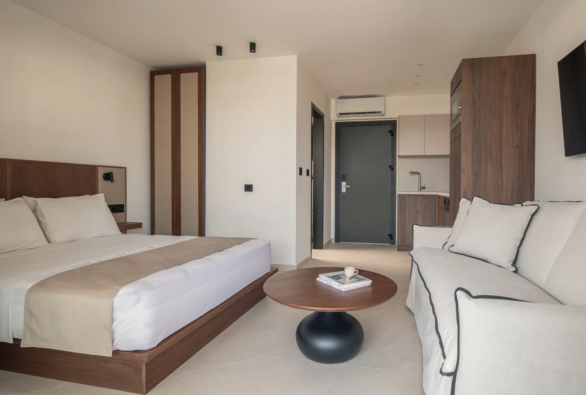 Tiara Holidays - Vista Luxury Suites - Premium Suite Private Pool - bedroom